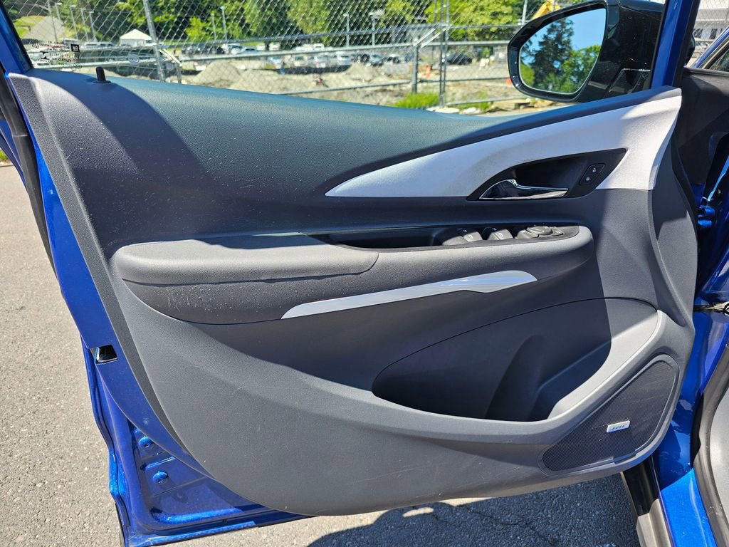 Used 2017 Chevrolet Bolt Premier w/ Driver Confidence II Package FWD image 21