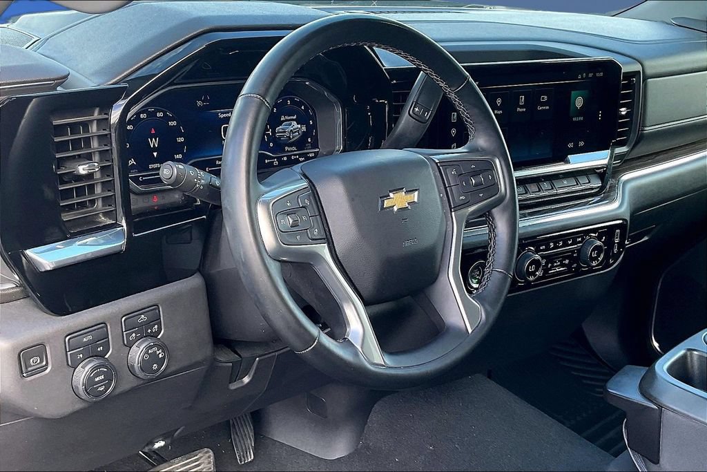 Used 2023 Chevrolet Silverado 1500 LT AWD/4WD image 18