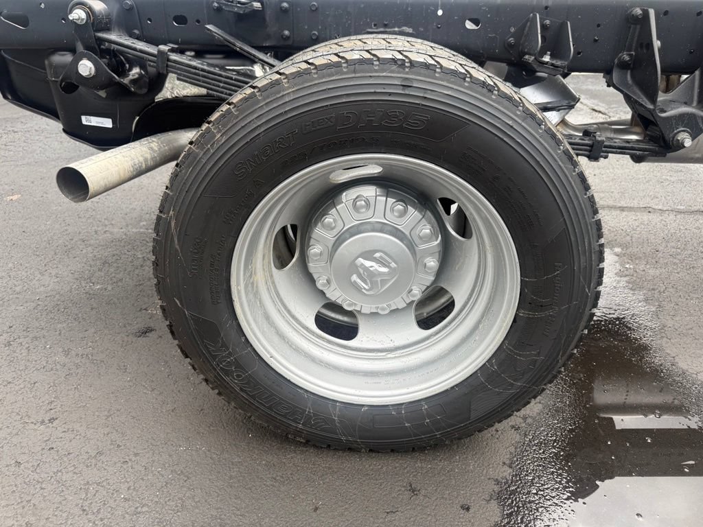 New 2026 RAM 5500 Tradesman w/ Chrome Appearance Group AWD/4WD image 45