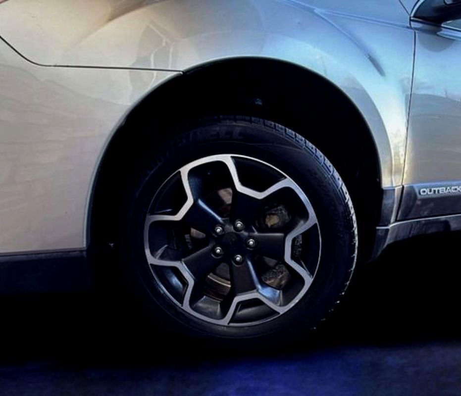 Used 2014 Subaru Outback 2.5i AWD/4WD image 18