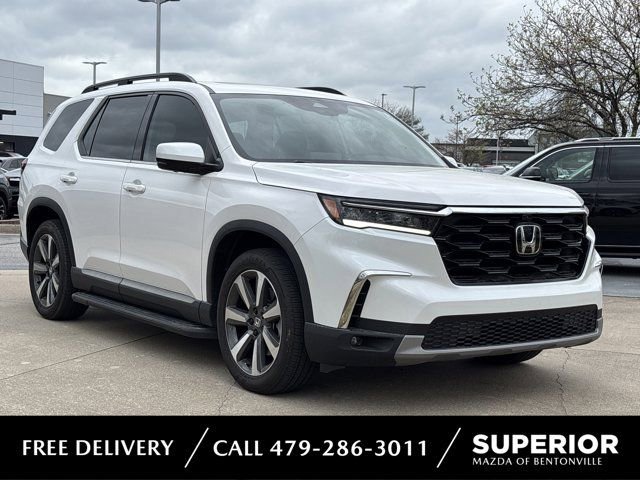 Used 2025 Honda Pilot Elite image 1