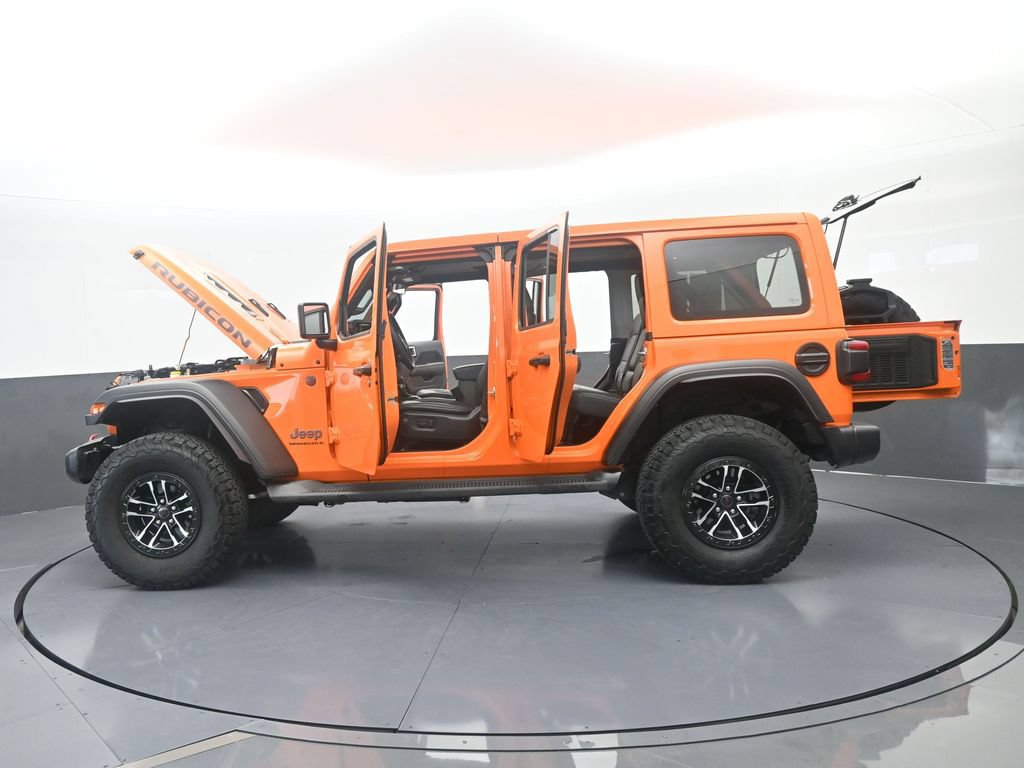 Used 2025 Jeep Wrangler Unlimited Rubicon w/ XTREMEE 35" Tire Package AWD/4WD image 73