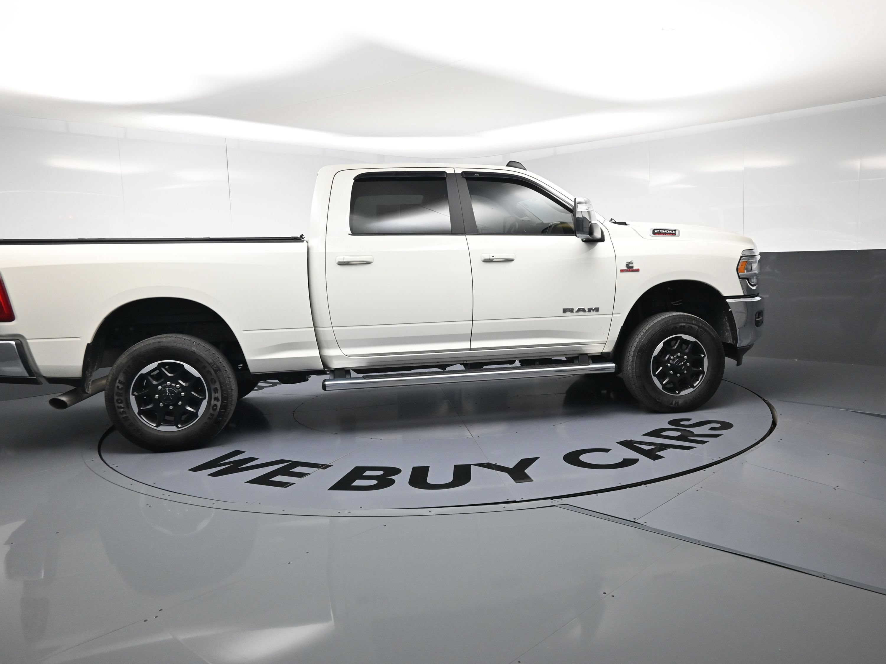 Used 2024 RAM 2500 Laramie AWD/4WD image 10