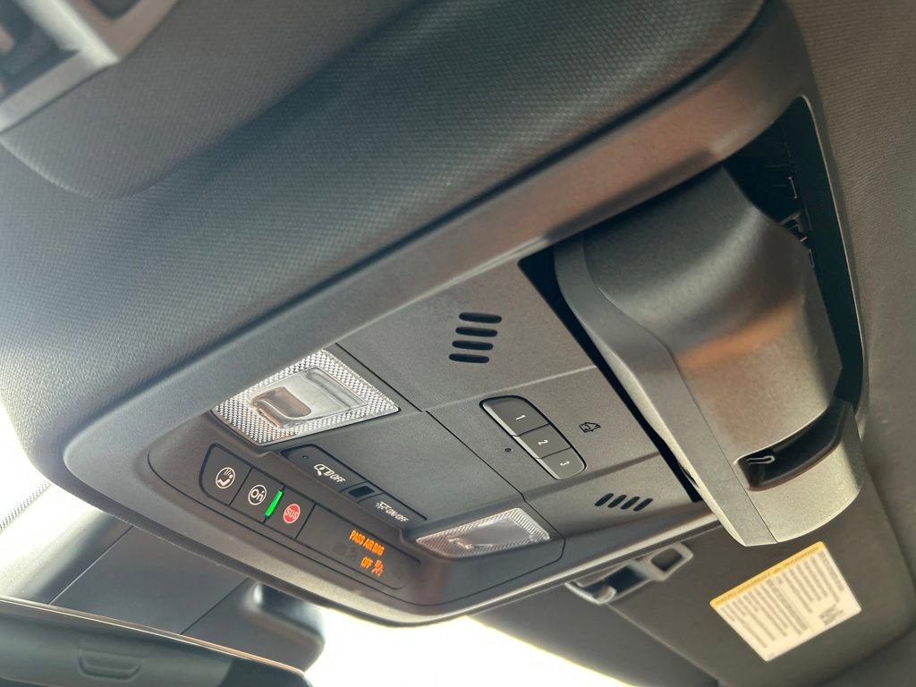 Certified 2023 Cadillac XT4 Premium Luxury image 33