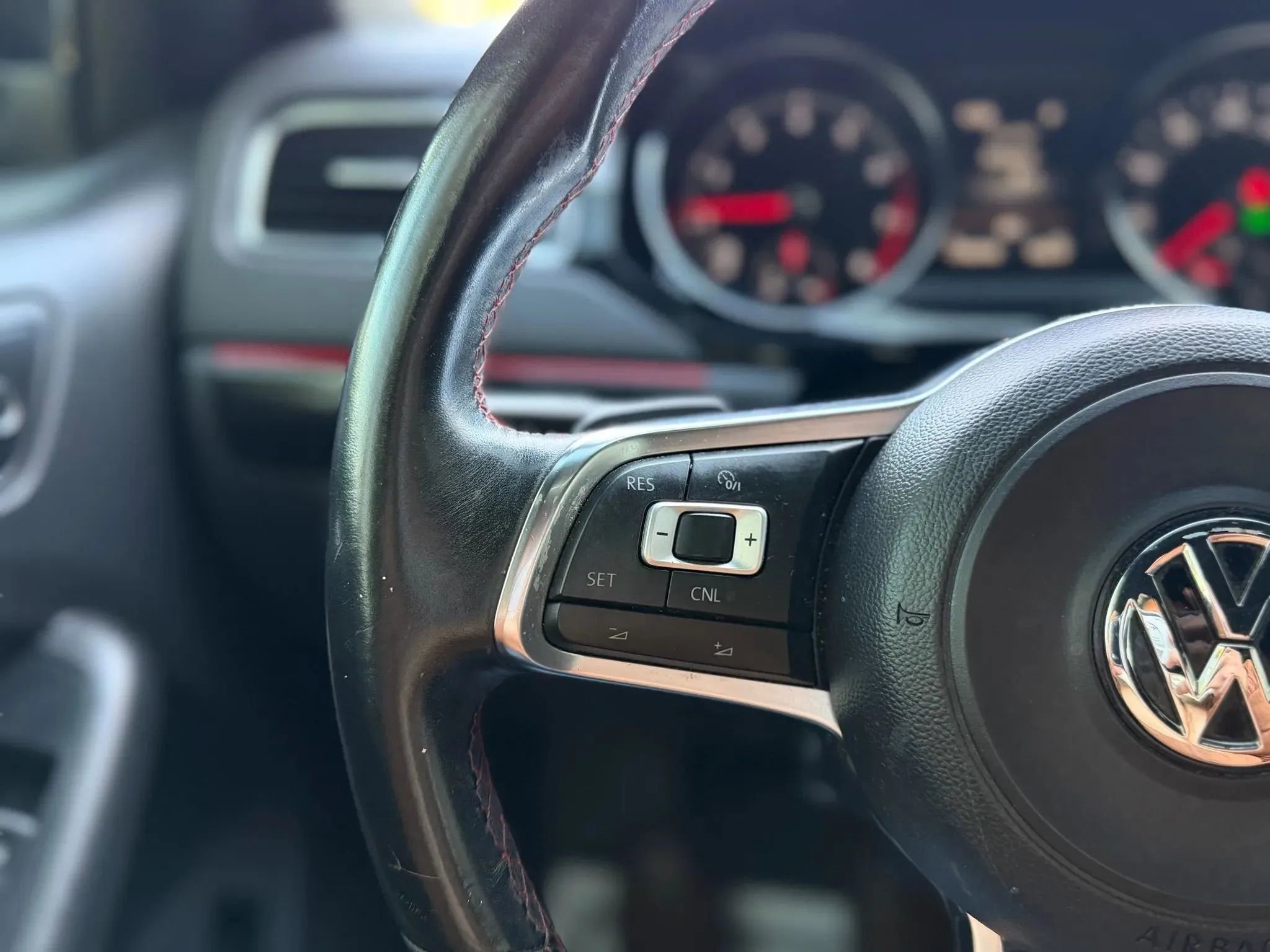 Used 2016 Volkswagen Jetta GLI SEL FWD image 27