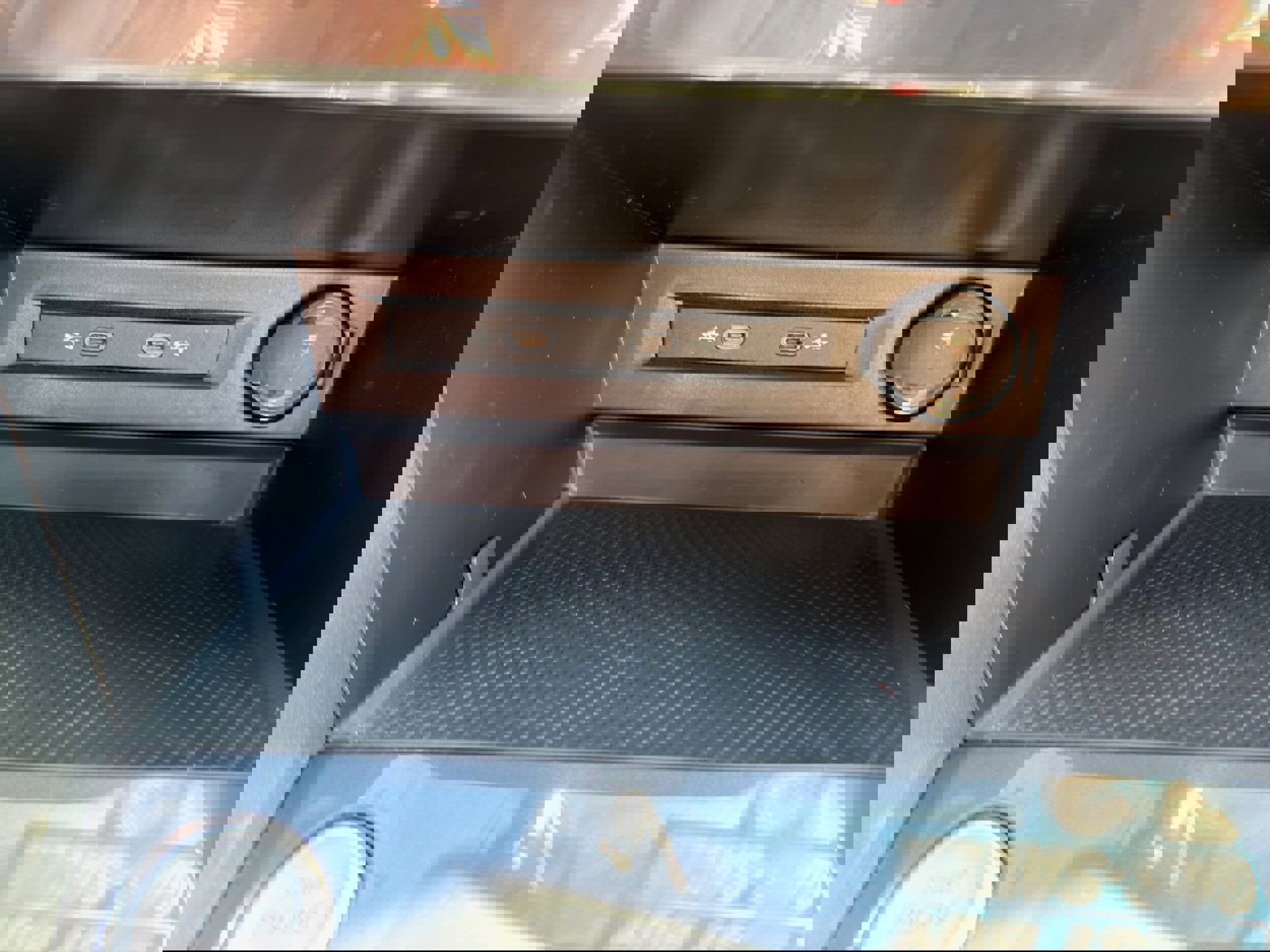 Used 2024 Volkswagen Tiguan S image 36