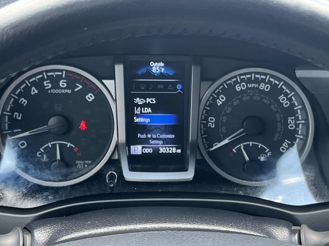 Used 2022 Toyota Tacoma Limited AWD/4WD image 40