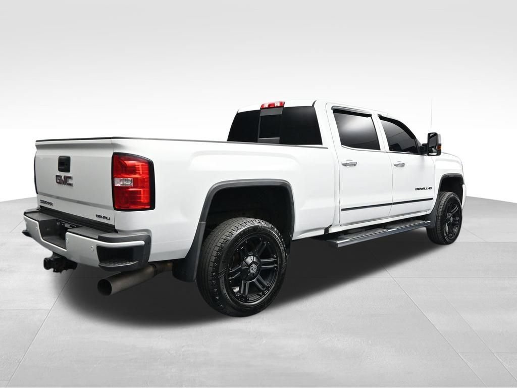 Used 2019 GMC Sierra 2500 Denali w/ Suspension Package, Off-Road AWD/4WD image 5