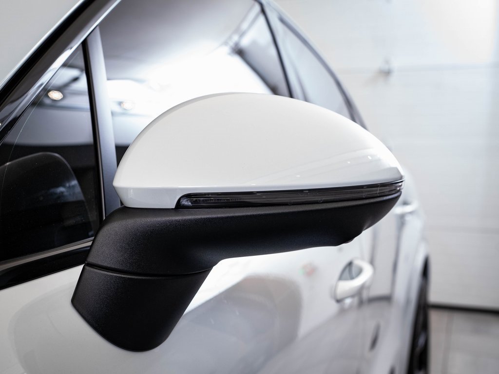 Certified 2024 Porsche Cayenne Coupe image 15