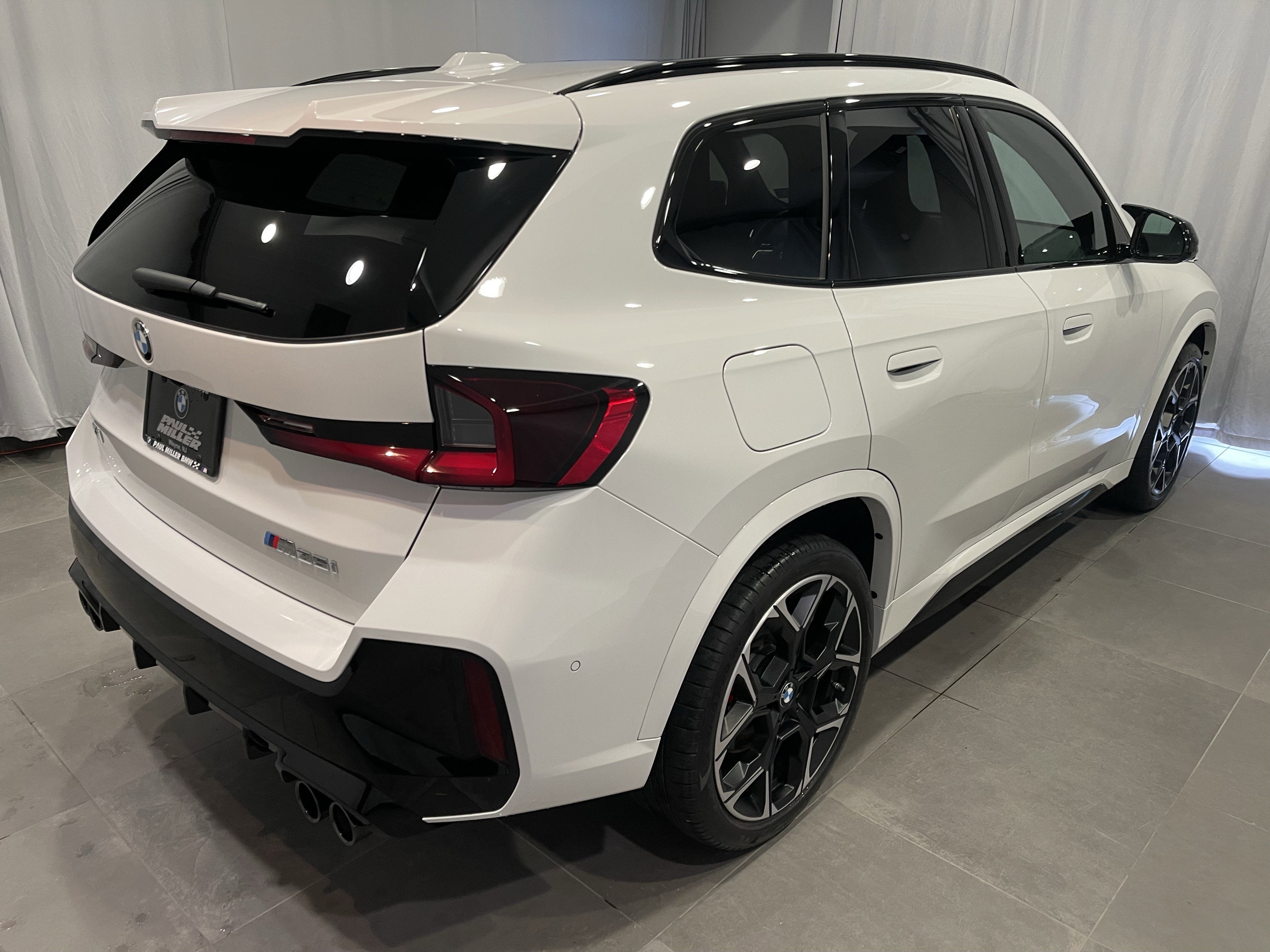 Used 2025 BMW X1 M35i w/ Premium Package image 6