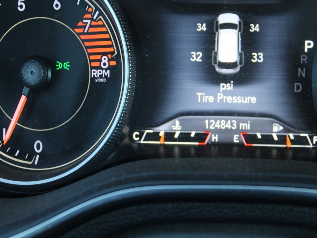 Used 2020 Jeep Cherokee Limited image 17