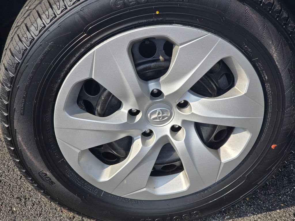 Certified 2024 Toyota RAV4 LE AWD/4WD image 8