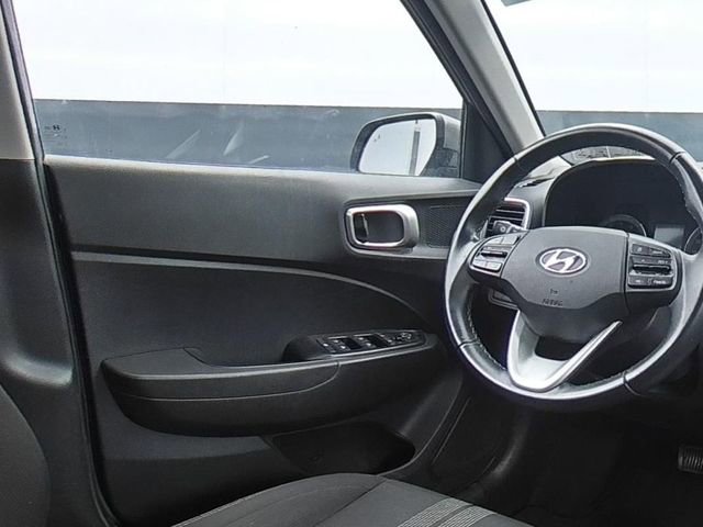 Used 2020 Hyundai Venue SEL w/ Convenience + Premium Package FWD image 14