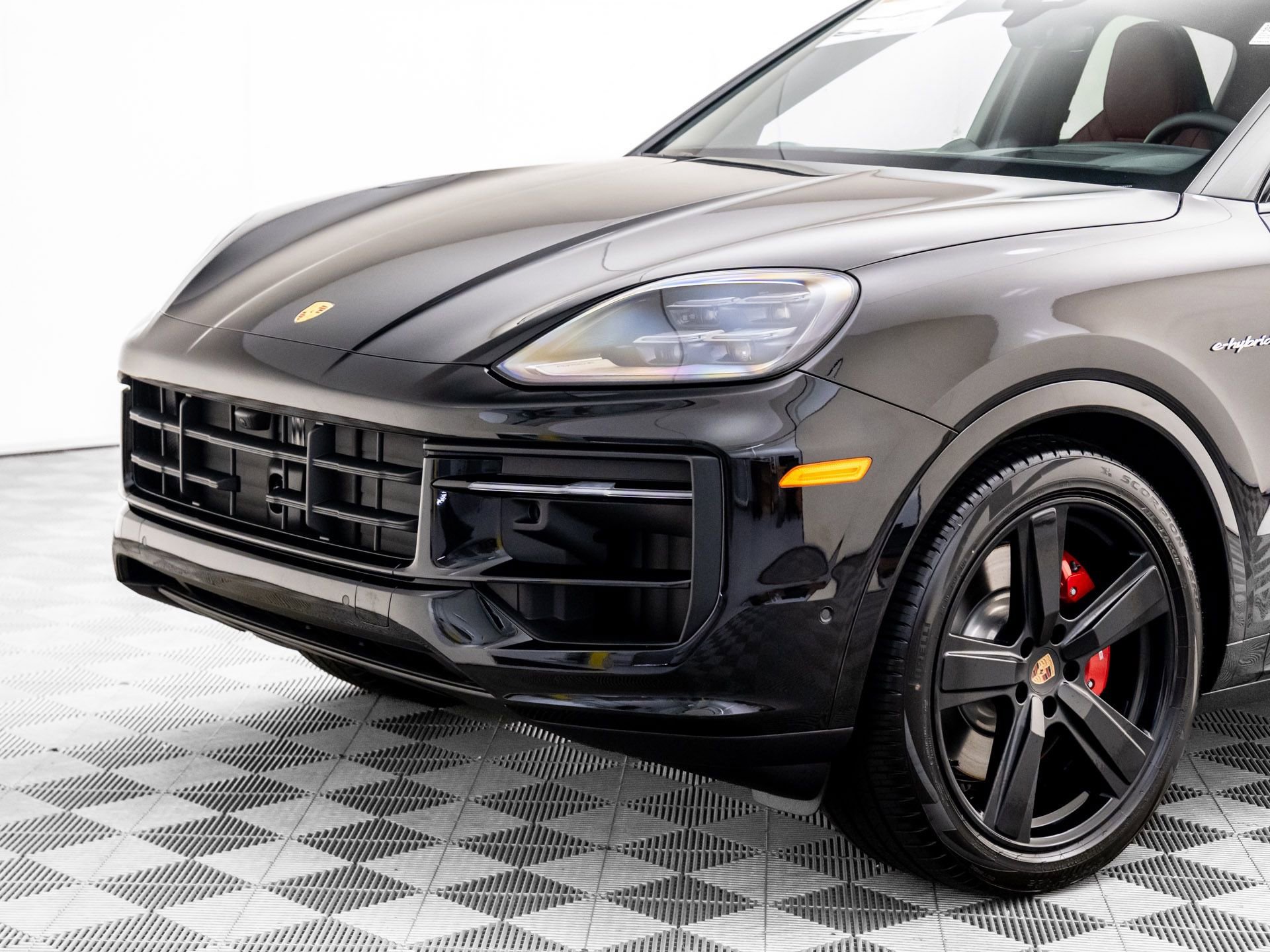 New 2026 Porsche Cayenne S image 37