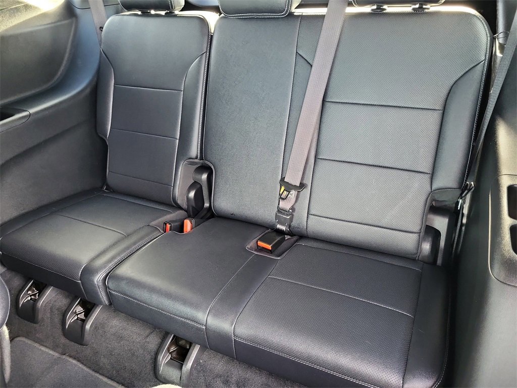 Certified 2025 Chevrolet Traverse LT image 9
