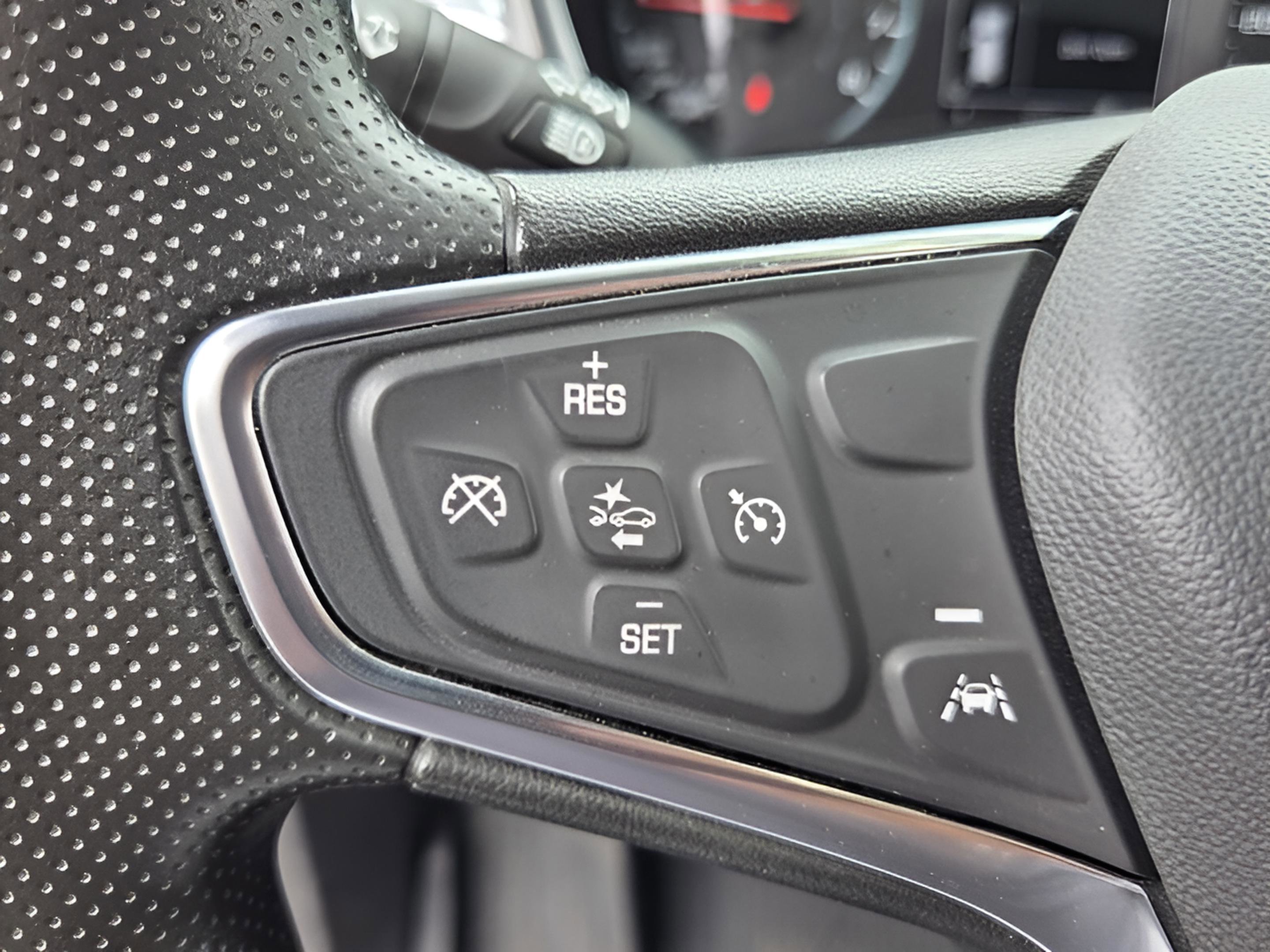 Used 2024 Chevrolet Equinox LS w/ Midnight Edition FWD image 24