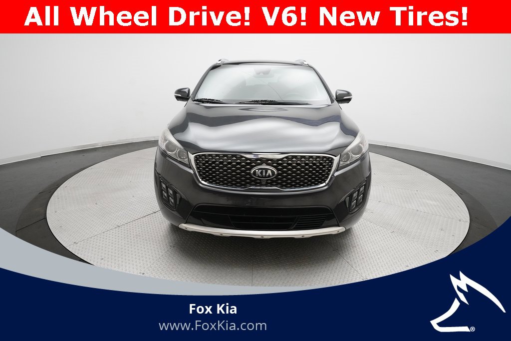 Used 2017 Kia Sorento SX image 11