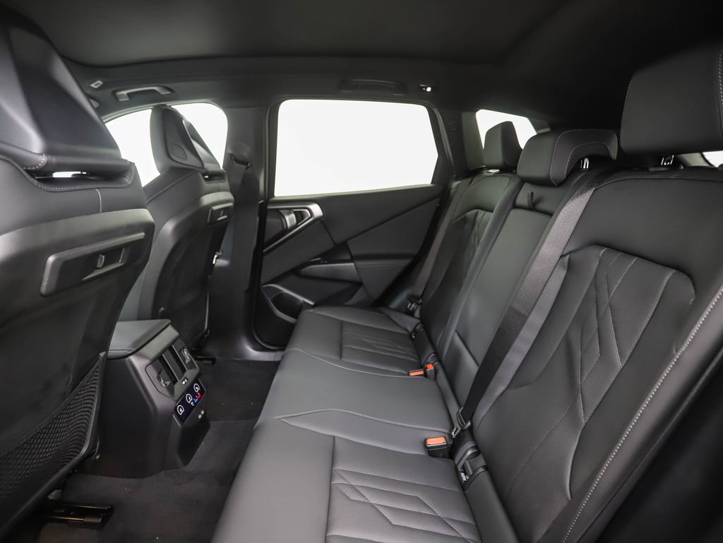 Used 2026 BMW X3 xDrive30 w/ Premium Package image 23