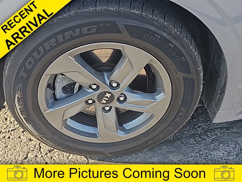 Used 2021 Kia K5 LX image 4