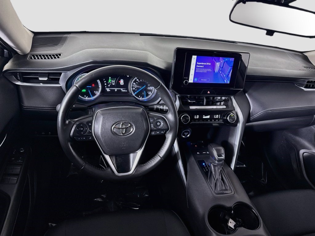 Used 2024 Toyota Venza LE AWD/4WD image 16