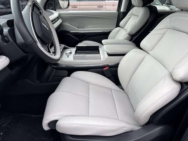 New 2026 Lincoln Navigator L Premier AWD/4WD image 23