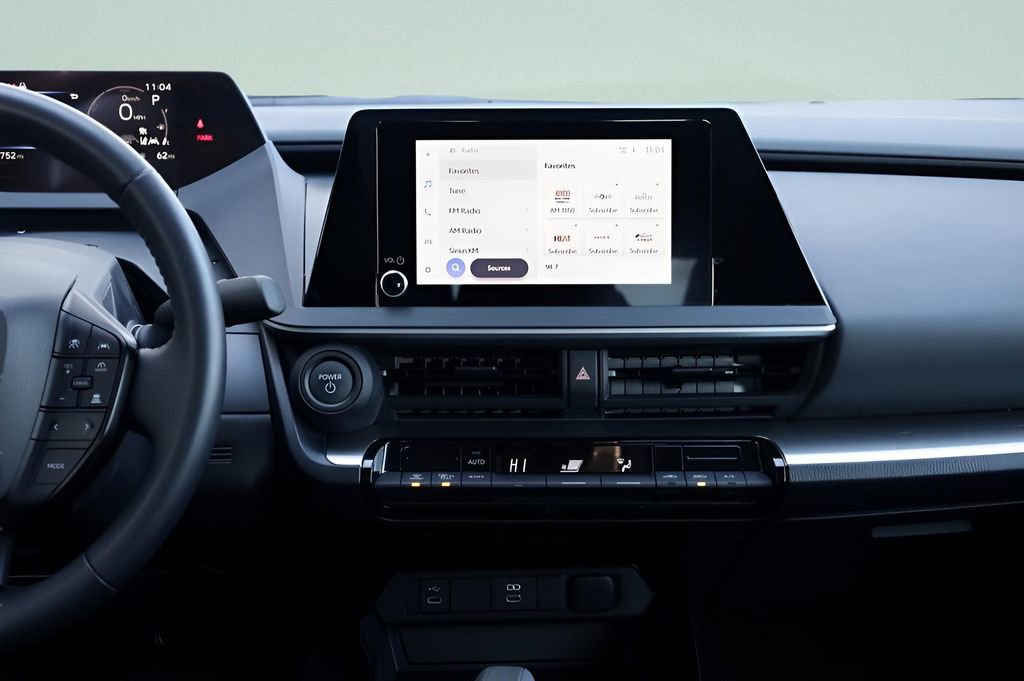 Used 2024 Toyota Prius LE image 32