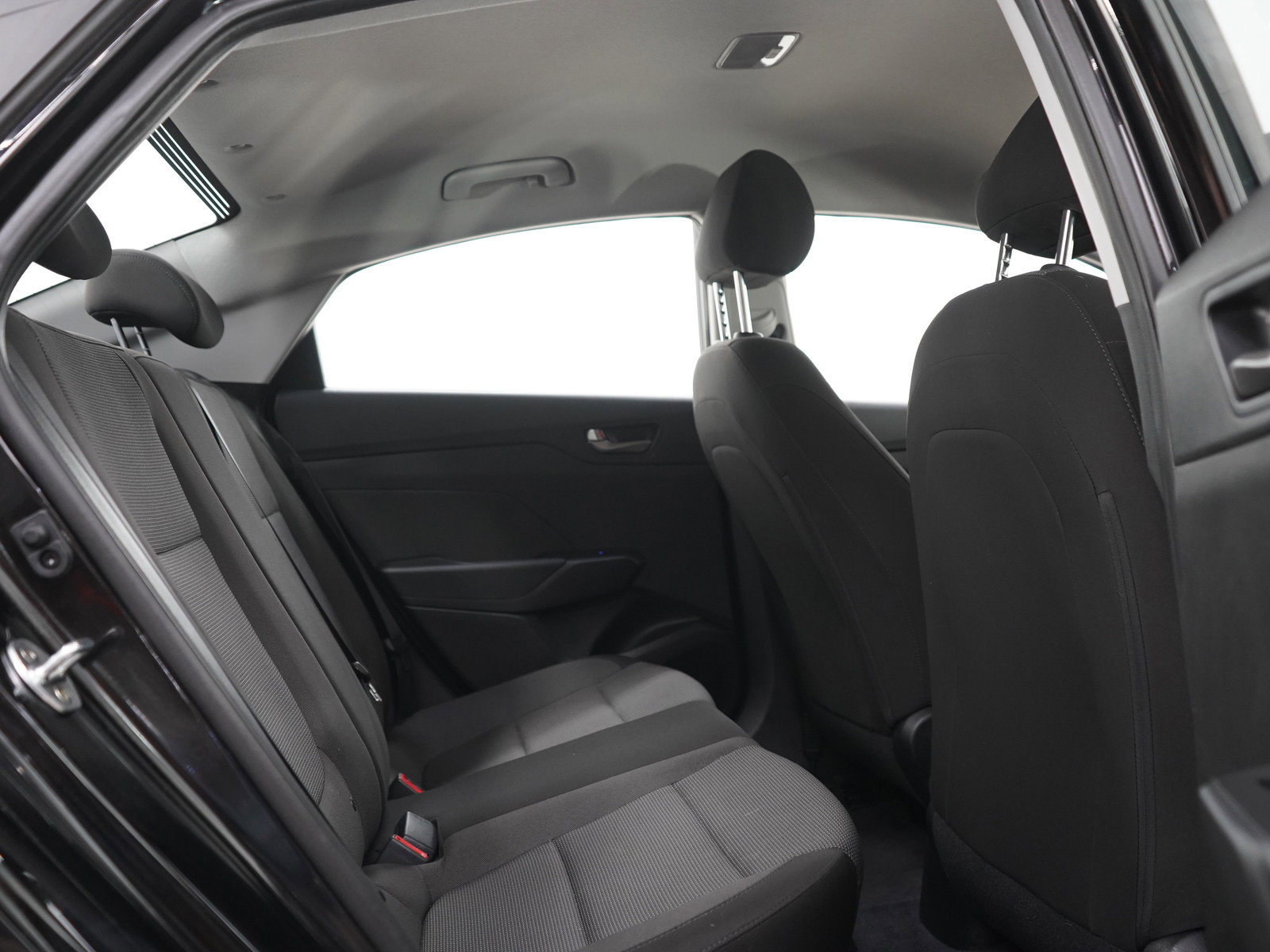 Used 2019 Hyundai Accent SE FWD image 12