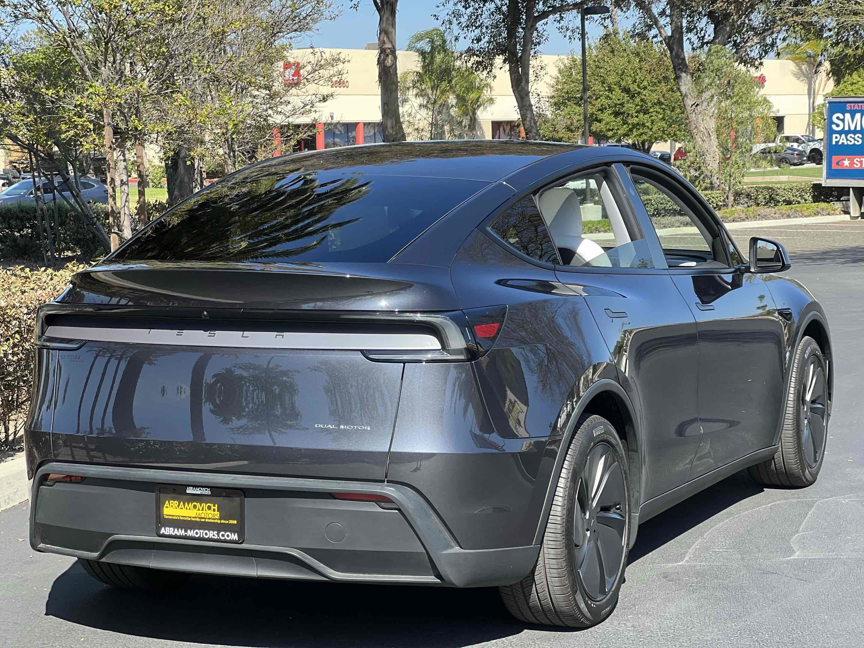 Used 2026 Tesla Model Y Long Range AWD/4WD image 13