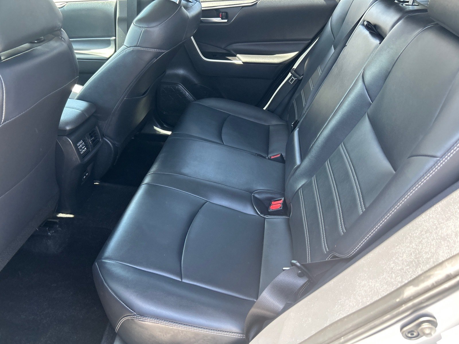 Used 2025 Toyota RAV4 XLE Premium AWD/4WD image 18