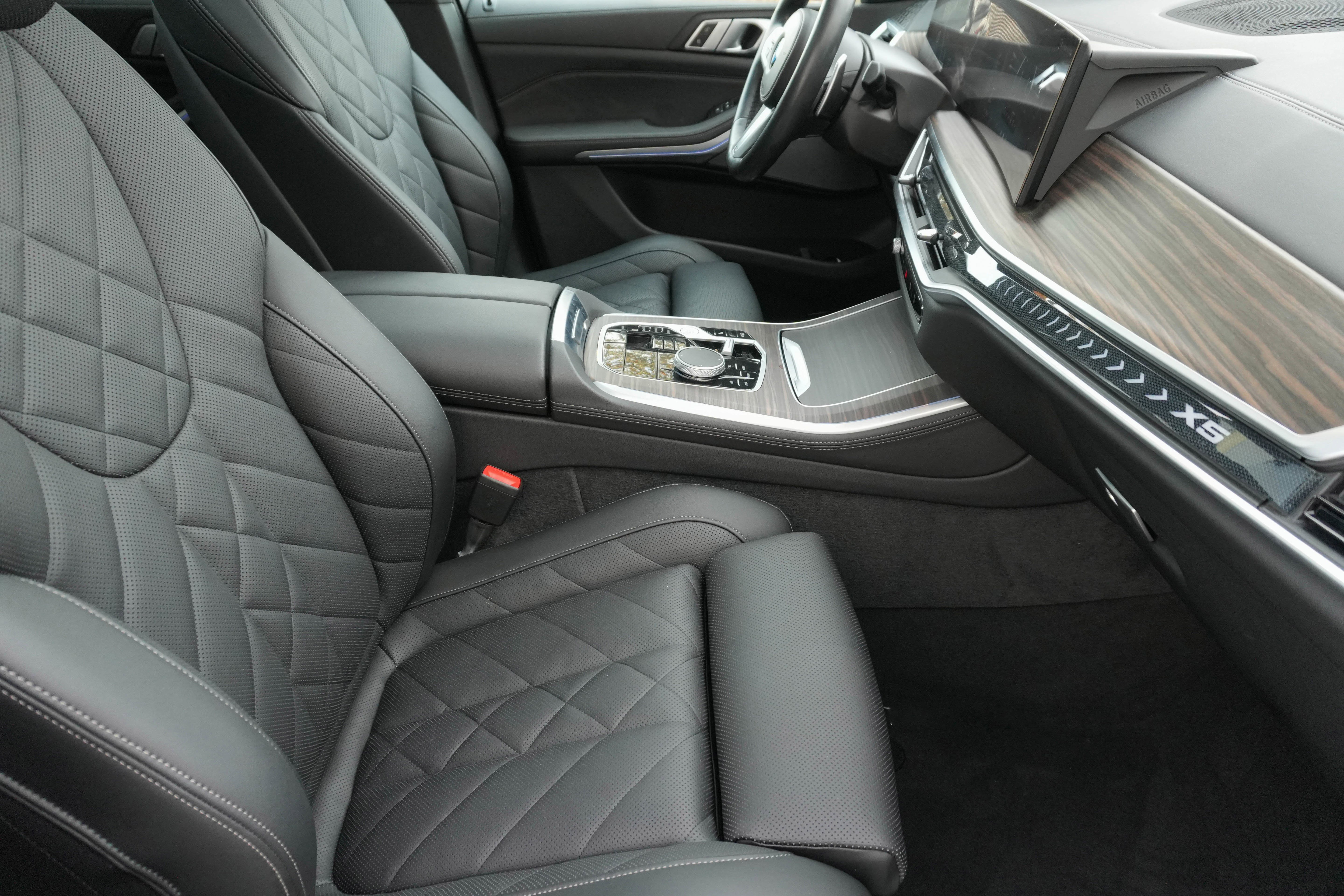 Certified 2024 BMW X5 sDrive40i w/ M Sport Package image 11