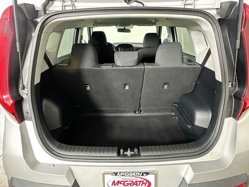 Certified 2021 Kia Soul LX FWD image 29