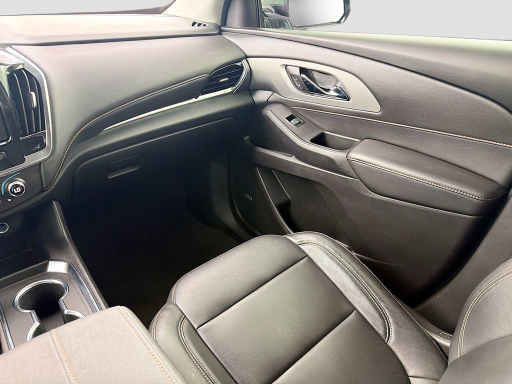 Used 2020 Chevrolet Traverse RS w/ LPO, Floor Liner Package image 24