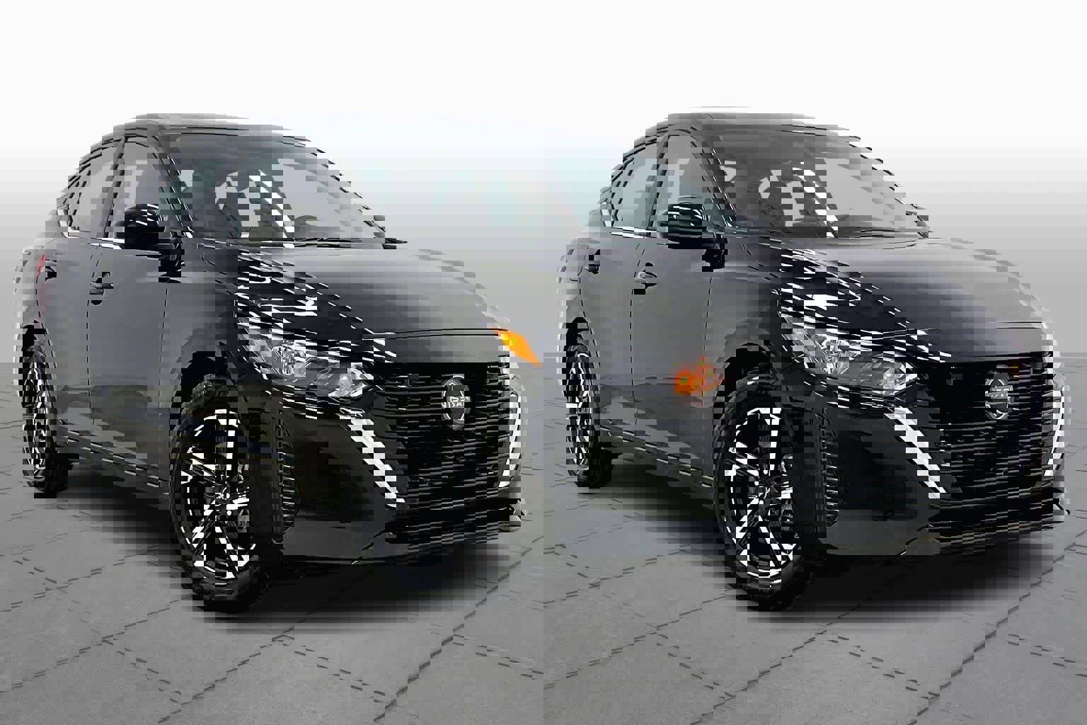 Used 2025 Nissan Sentra SV image 3