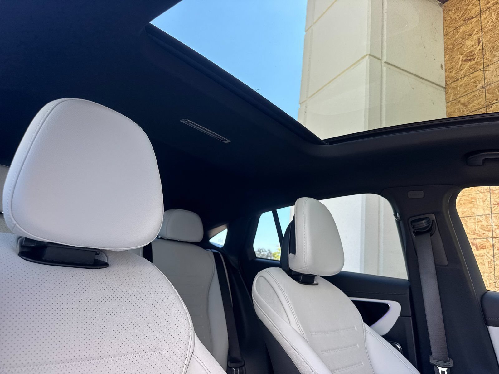 New 2027 Mercedes-Benz GLC 300 4MATIC image 16