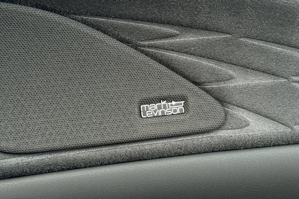 Used 2025 Lexus RX 450h AWD w/ Convenience Package image 21