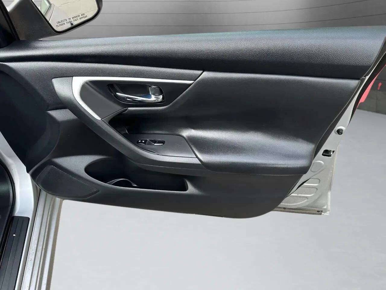 Used 2016 Nissan Altima 2.5 S w/ Power Driver Seat Package FWD image 24