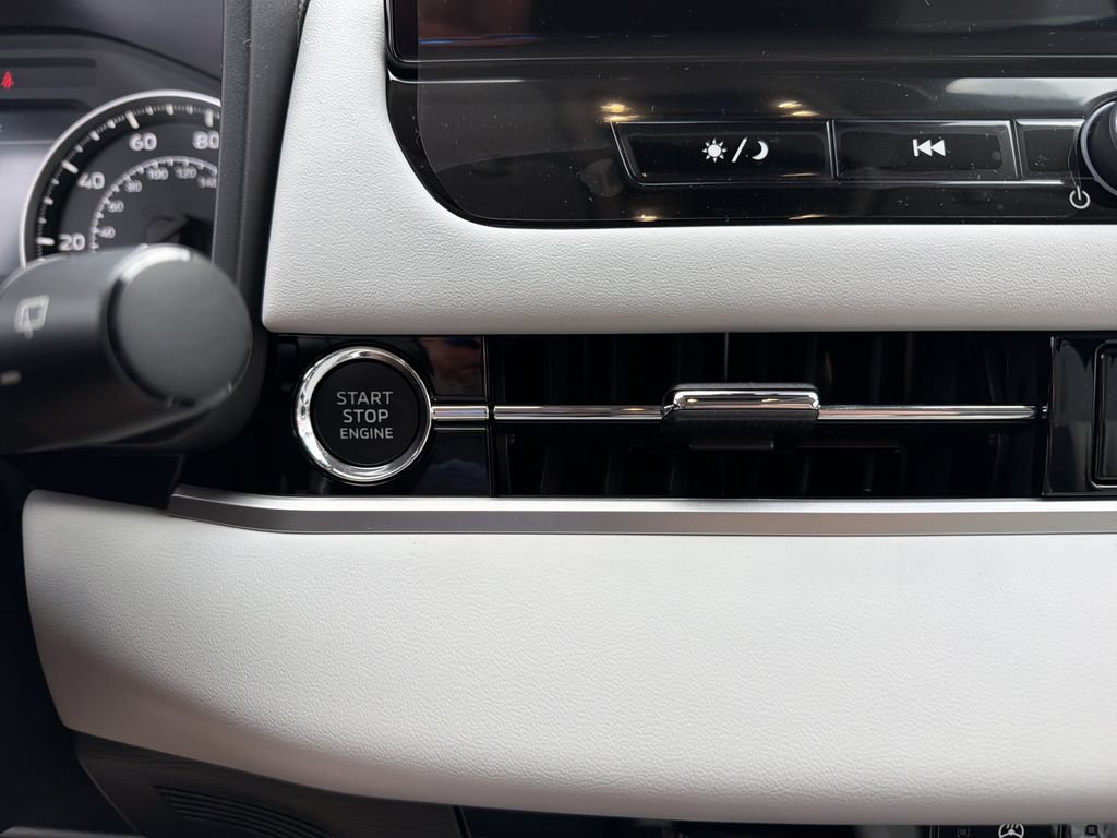 New 2026 Mitsubishi Outlander SE AWD/4WD image 25