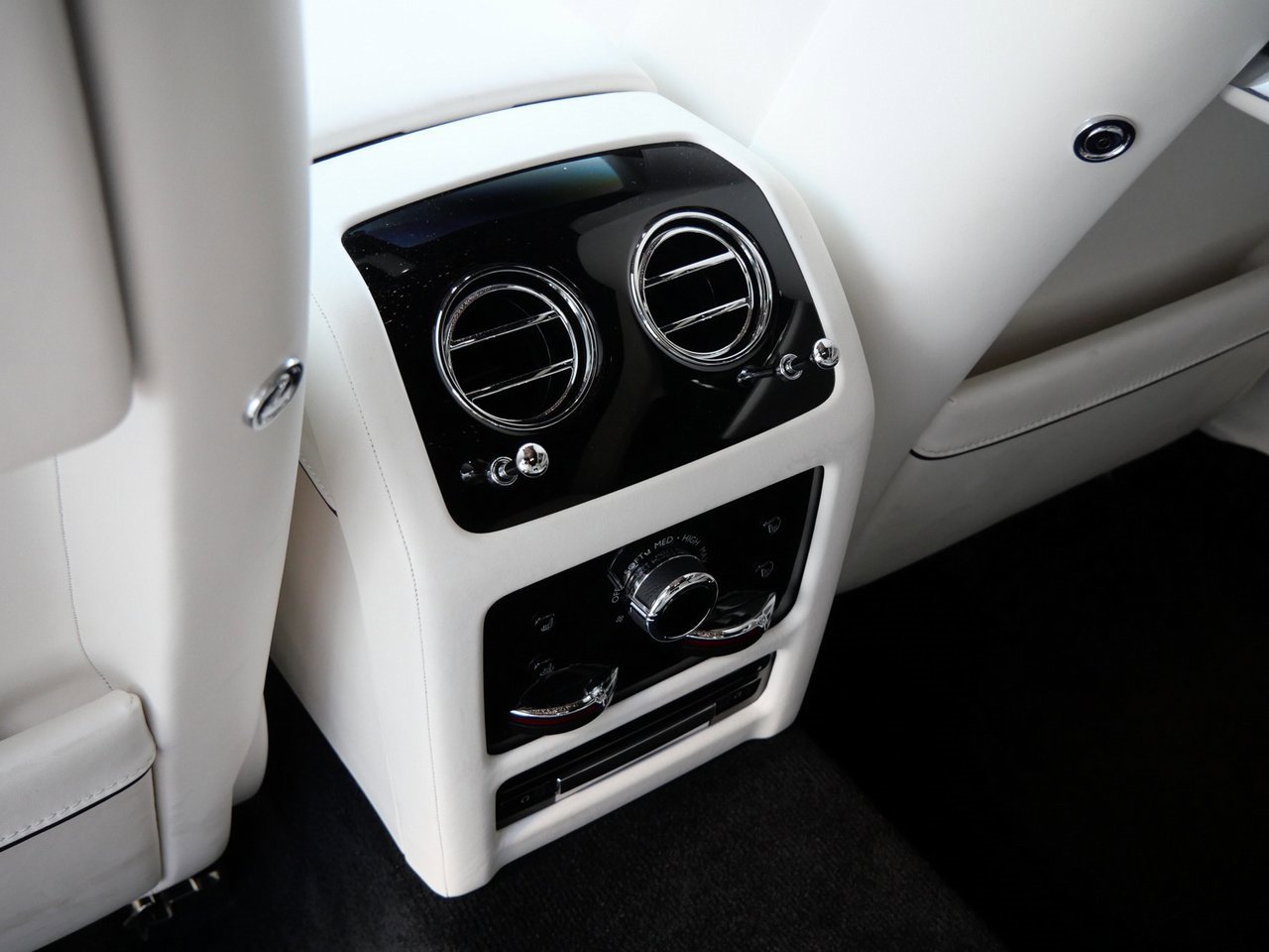 Used 2021 Rolls-Royce Ghost Extended Wheelbase image 33