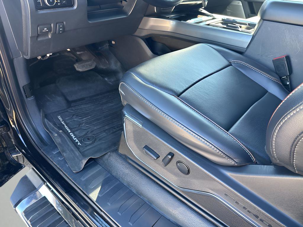 Used 2023 Ford F350 Lariat w/ Snow Plow Prep Package image 25
