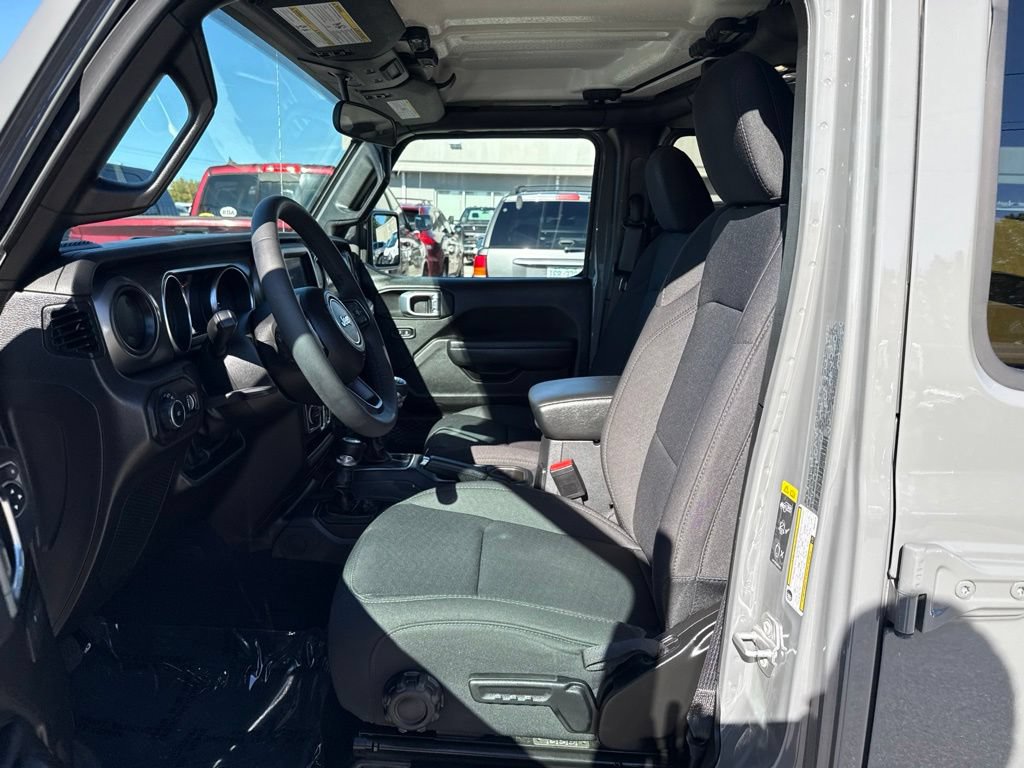 Certified 2023 Jeep Wrangler Unlimited Sport AWD/4WD image 16