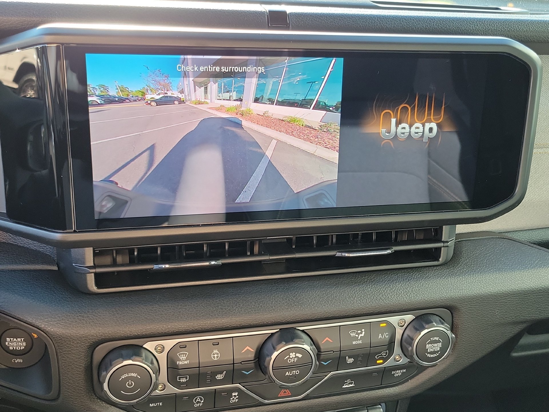 New 2026 Jeep Gladiator Sport AWD/4WD image 9