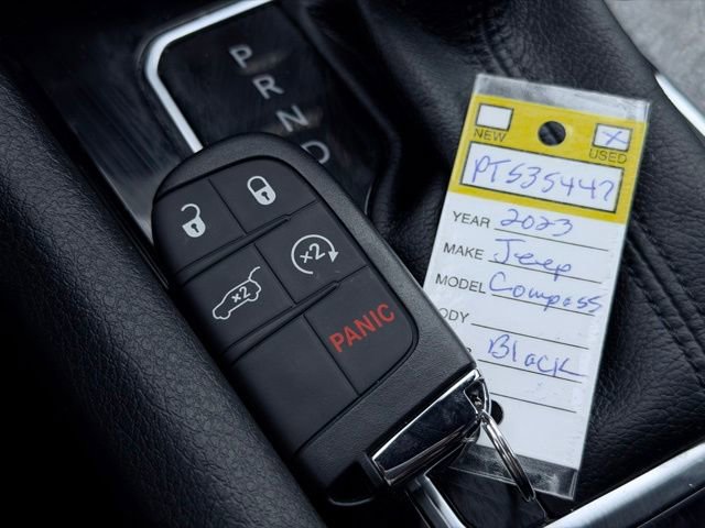 Used 2023 Jeep Compass Latitude w/ Convenience Group AWD/4WD image 35