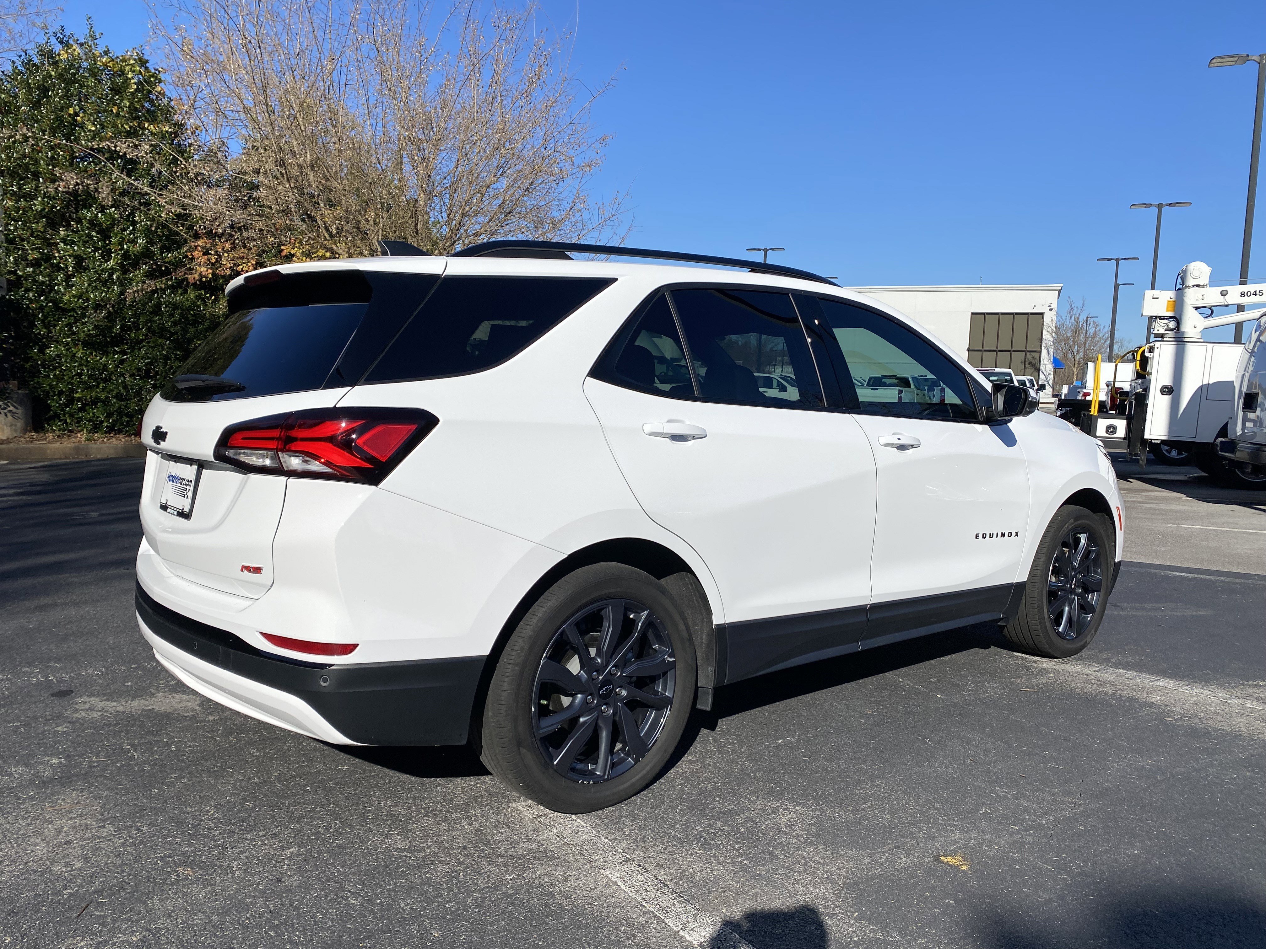 Used 2024 Chevrolet Equinox RS w/ RS Leather Package image 9