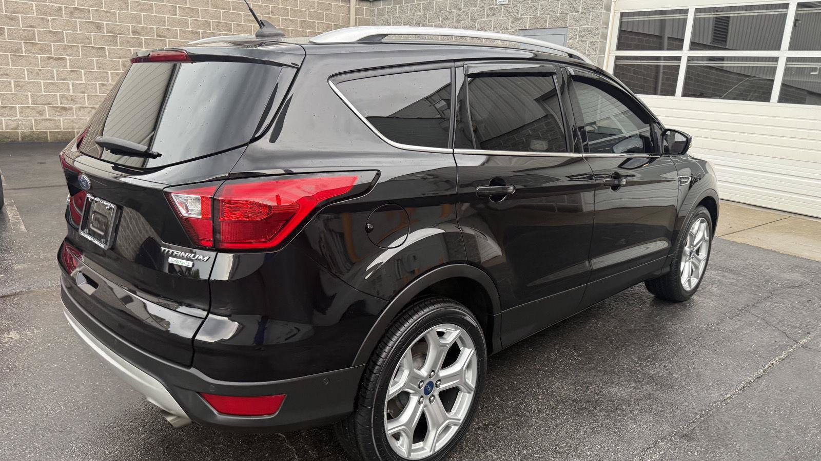 Used 2019 Ford Escape Titanium FWD image 2