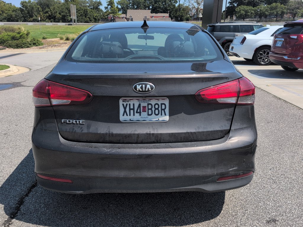 Used 2017 Kia Forte LX w/ LX Popular Package FWD image 7