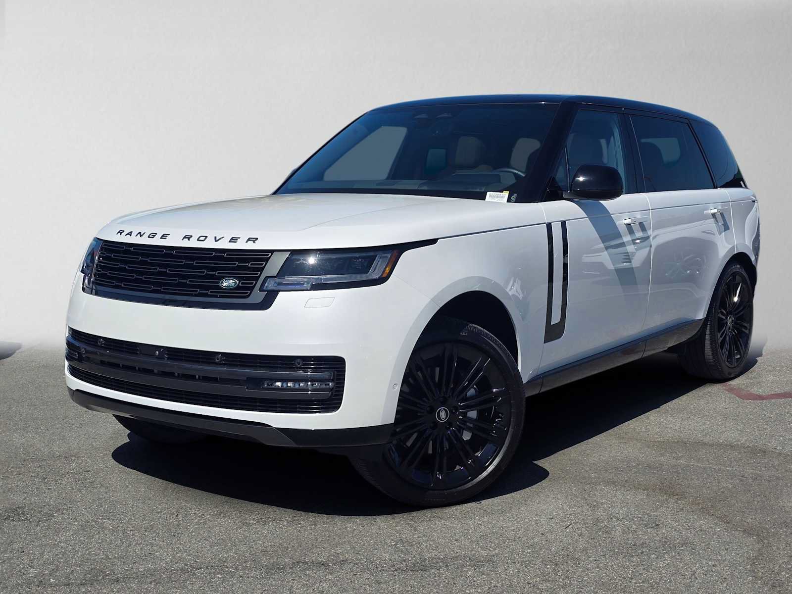 Used 2025 Land Rover Range Rover Long Wheelbase SE