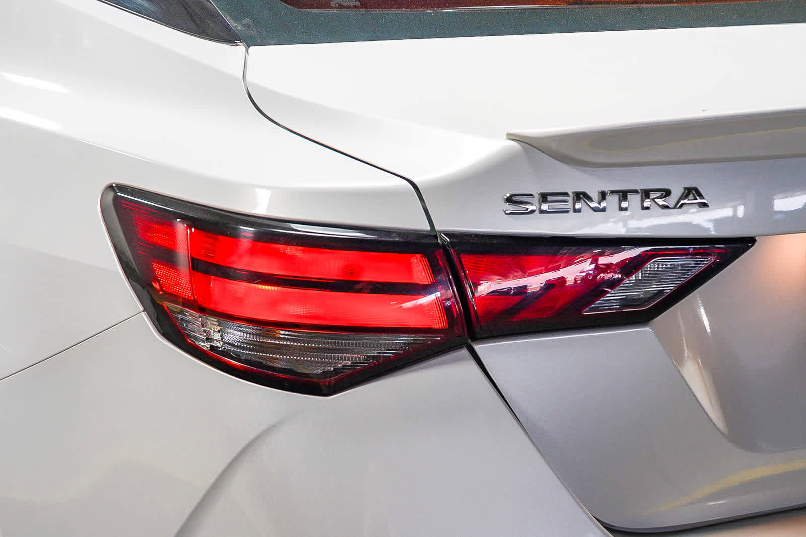 Used 2021 Nissan Sentra SR image 8