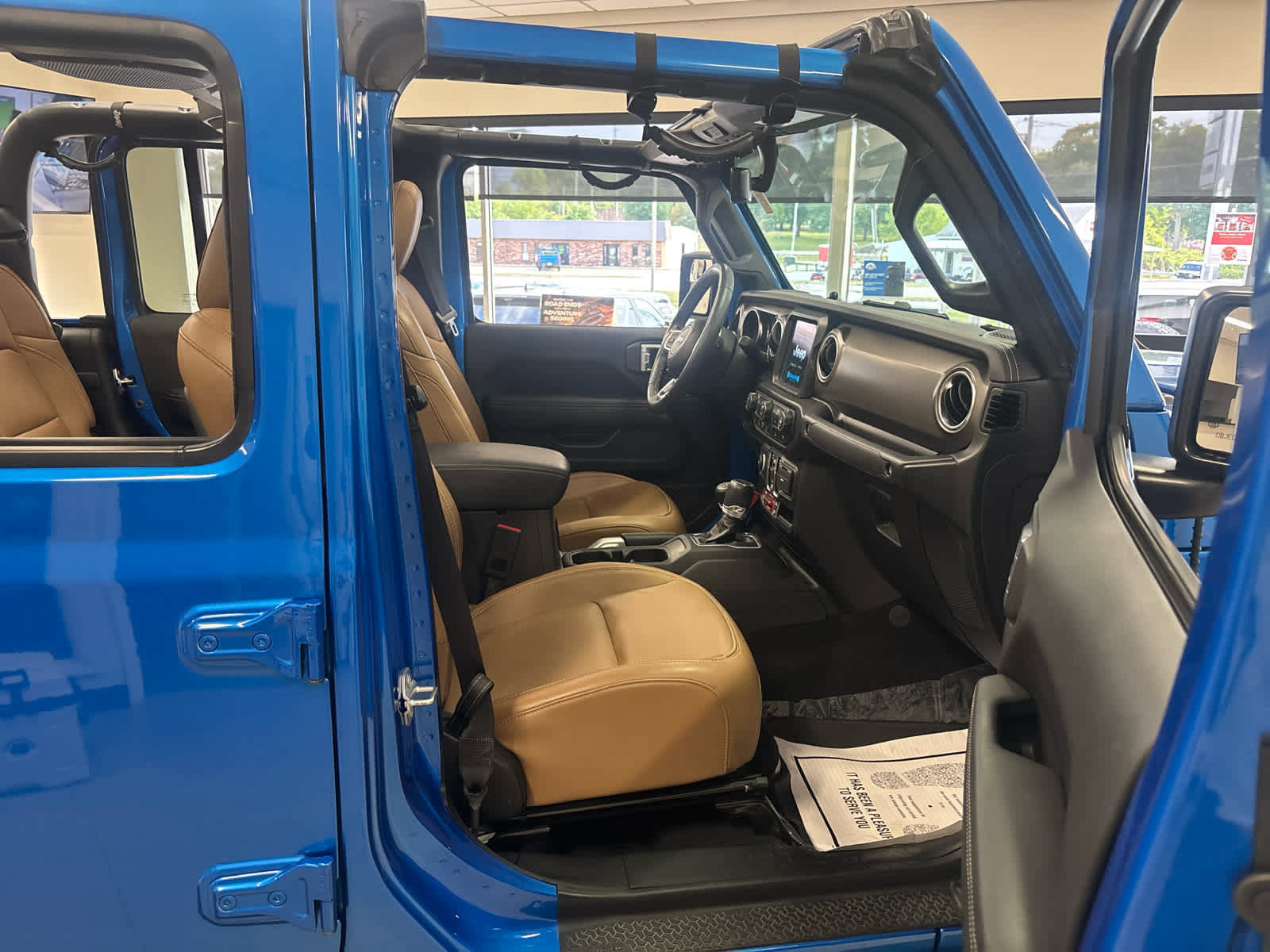 Used 2022 Jeep Gladiator Rubicon w/ Cold Weather Group image 16