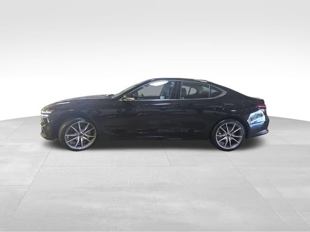Used 2025 Genesis G70 2.5T RWD image 3