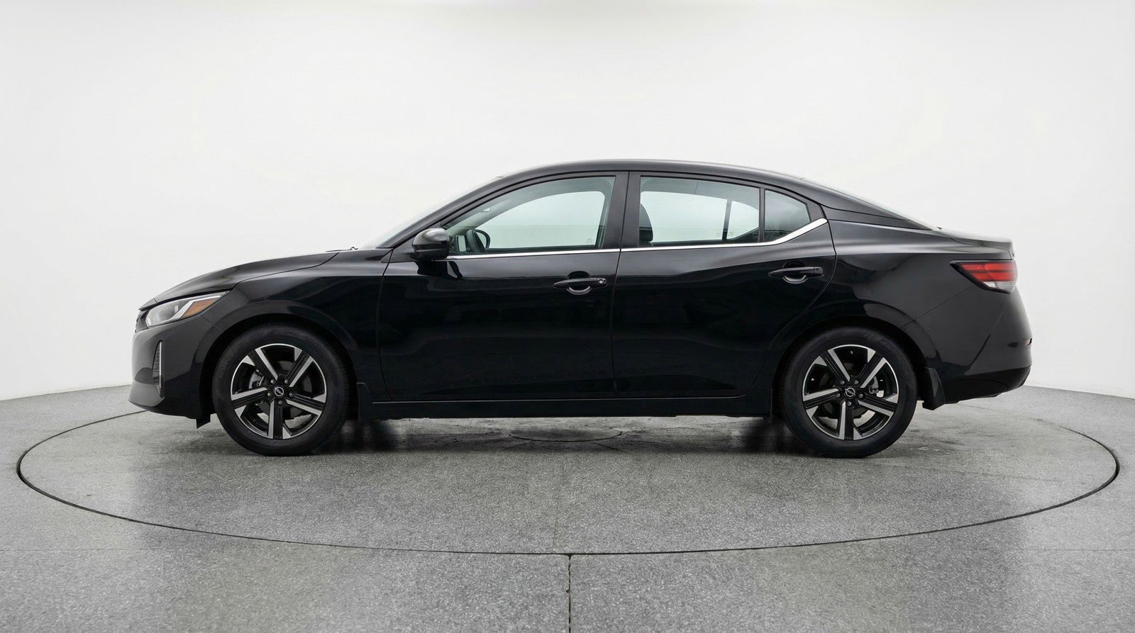 Used 2025 Nissan Sentra SV image 5